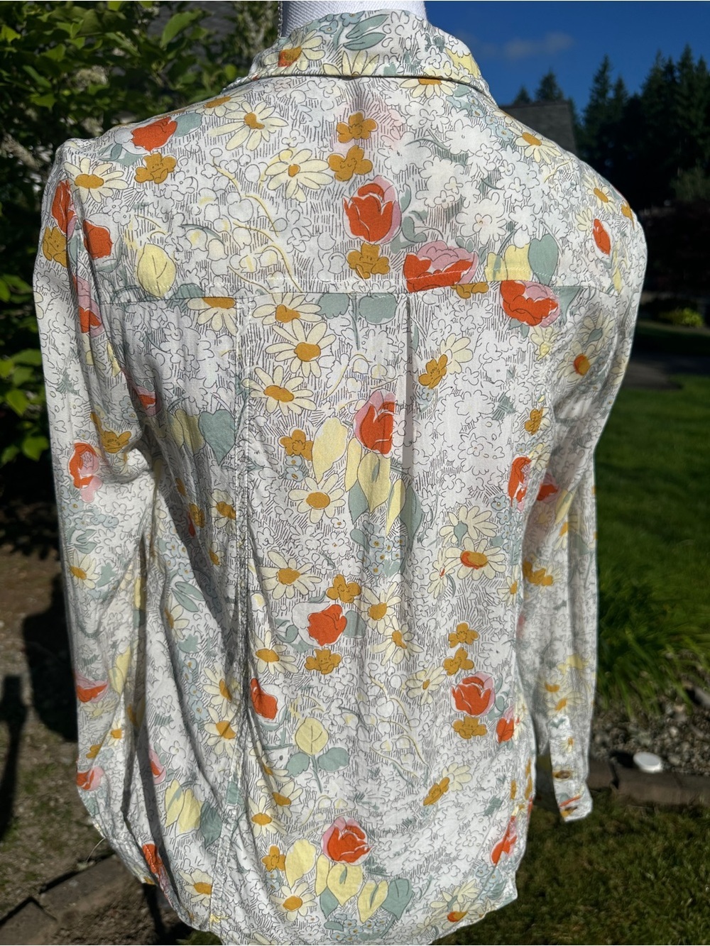 Anthropologie conversations #12 floral rayon button up blouse - Picture 2 of 8